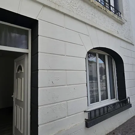 Royan: Charmant T3 Avec Mezzanine, Jardin Et Terrasse, Pres Des Commodites - Fr-1-71-102 Appartement *